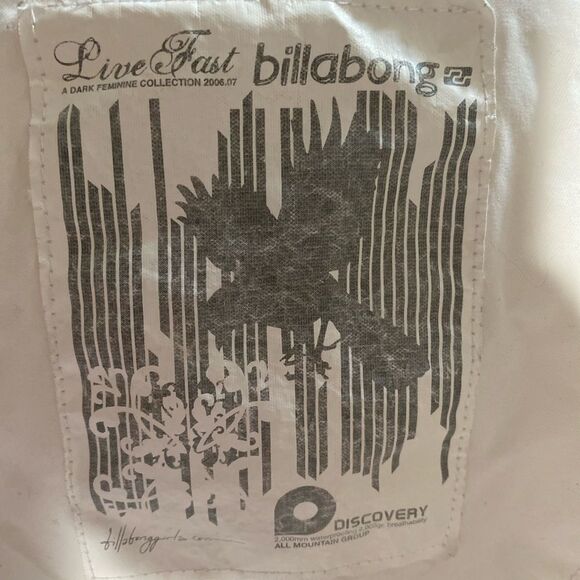 Billabong Collab with Live Fast Dark Feminine Collection White Bomber Jacket - Picture 15 of 16